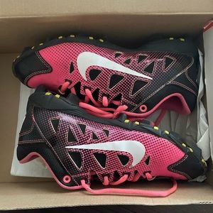 Nike girls softball/baseball cleats